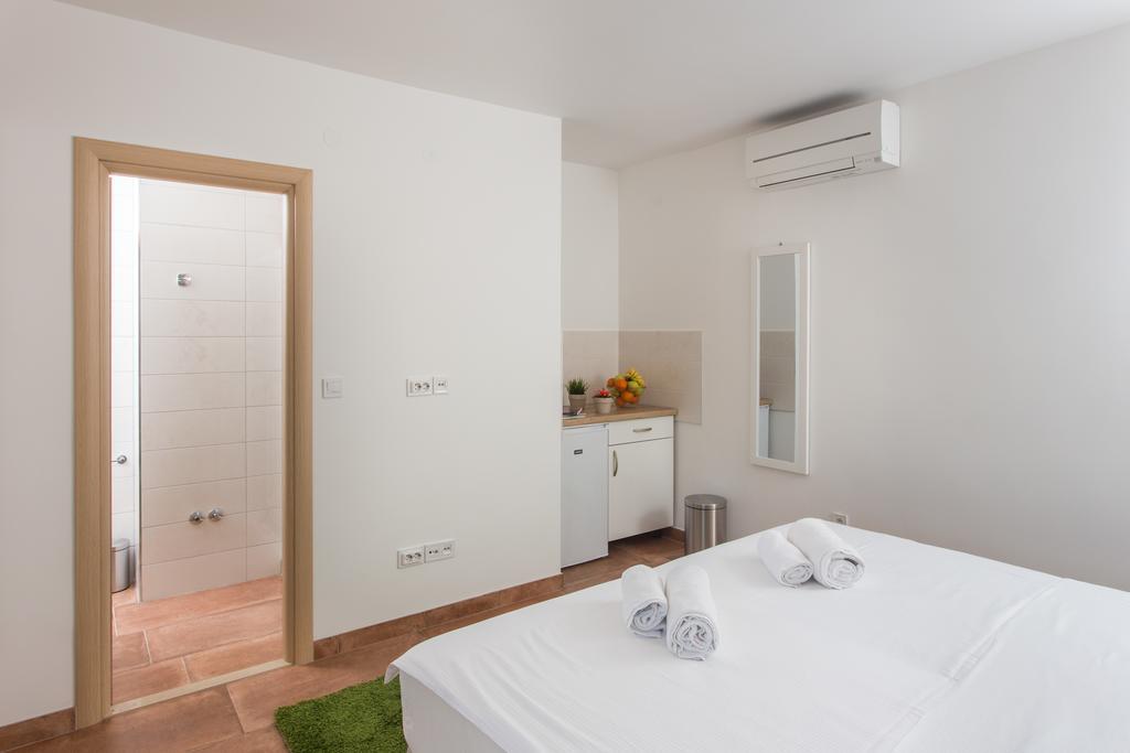 דוברובניק Guest House Eight Roses מראה חיצוני תמונה